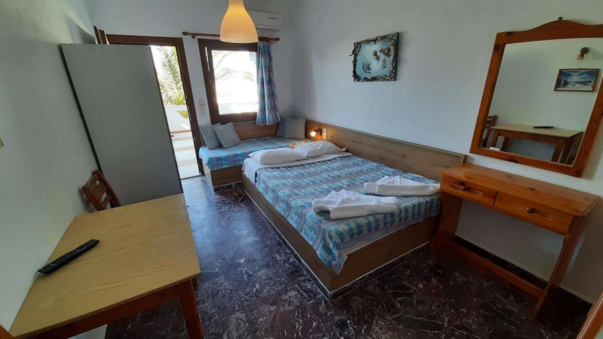 Spiros-Soula Family Hotel & Apartments Agia Pelagia  Zimmer foto